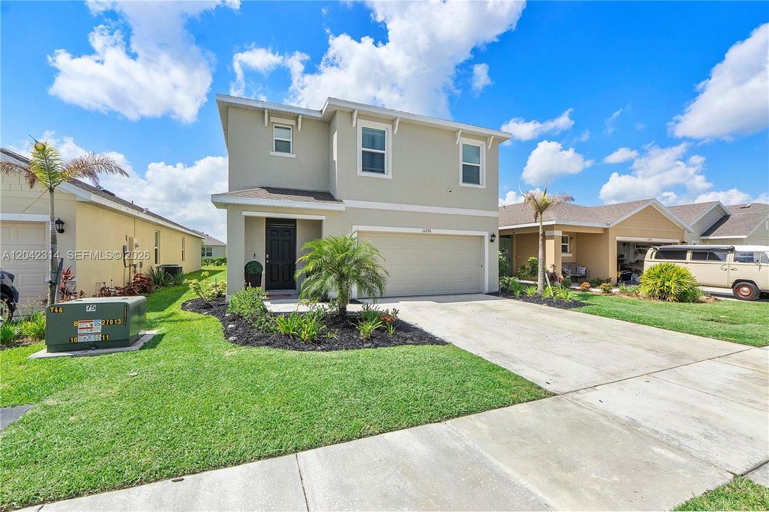 For Sale: $430,000 (5 beds, 3 baths, 2447 Square Feet)