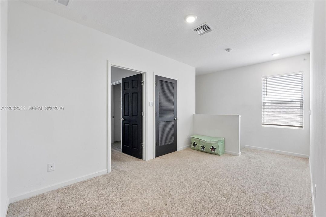 For Sale: $430,000 (5 beds, 3 baths, 2447 Square Feet)