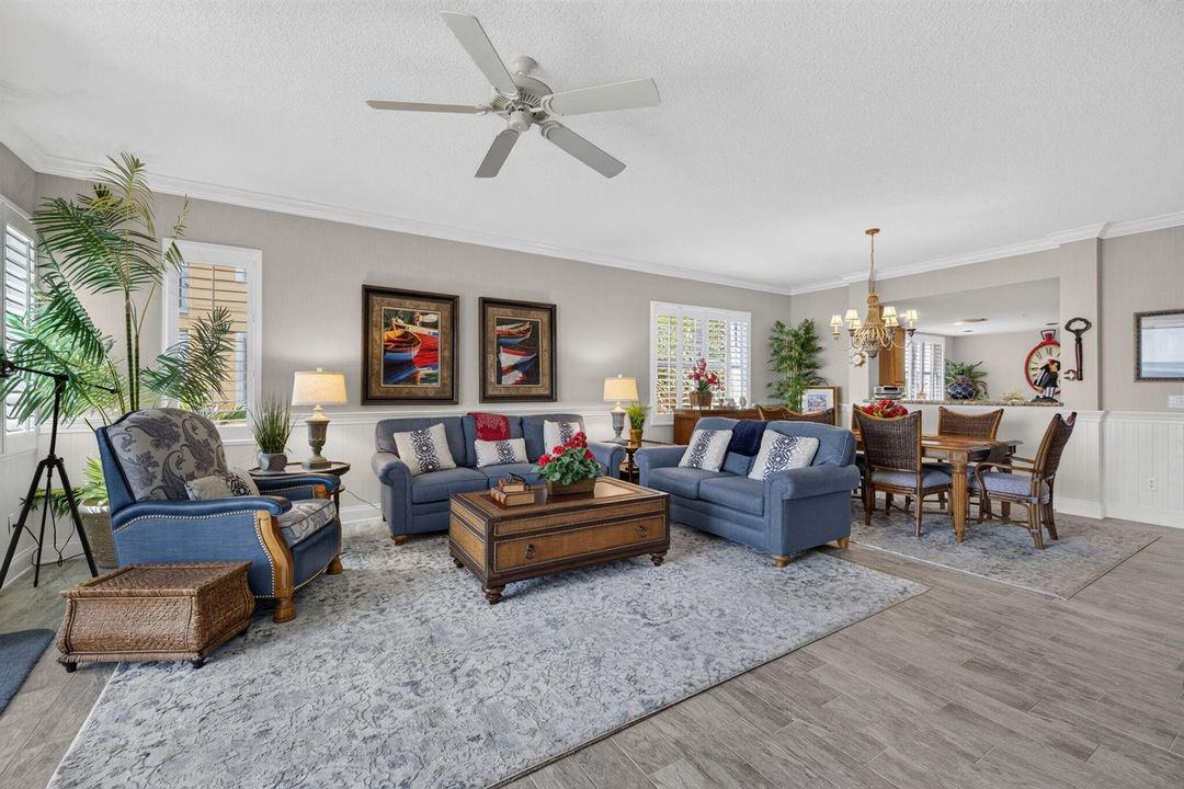 LIVING ROOM......