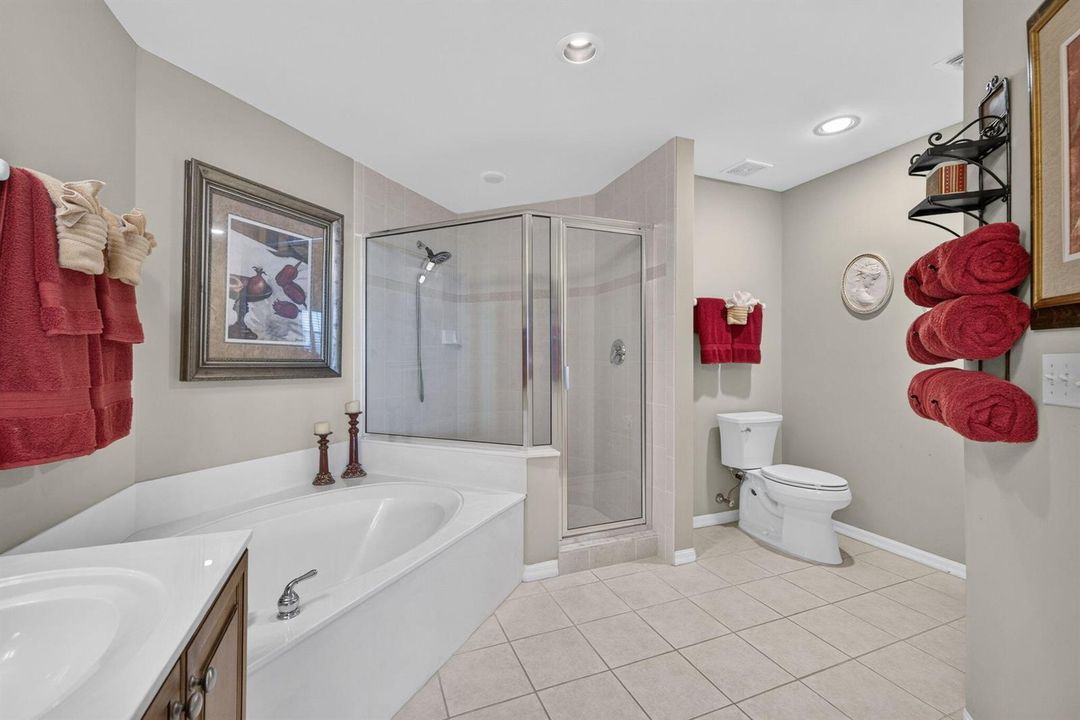 MASTER BATH......