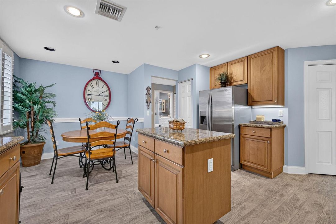KITCHEN.........