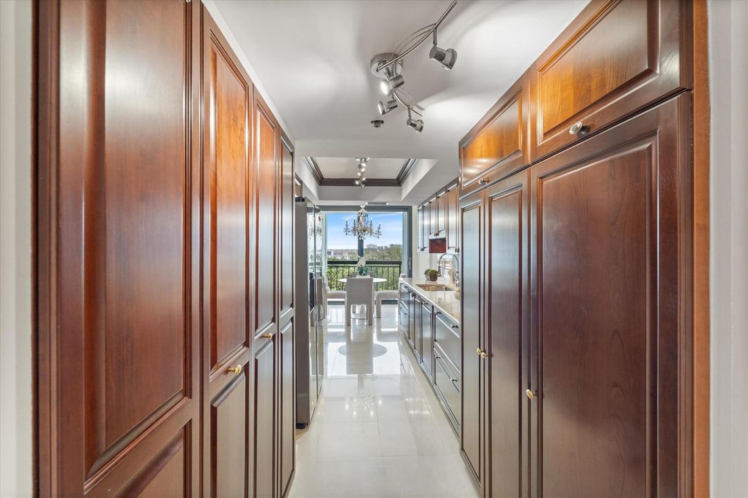 10-2003 N Ocean Blvd #902 Boca Raton, FL