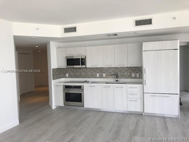 En Renta: $4,750 (2 camas, 2 baños, 1026 Pies cuadrados)