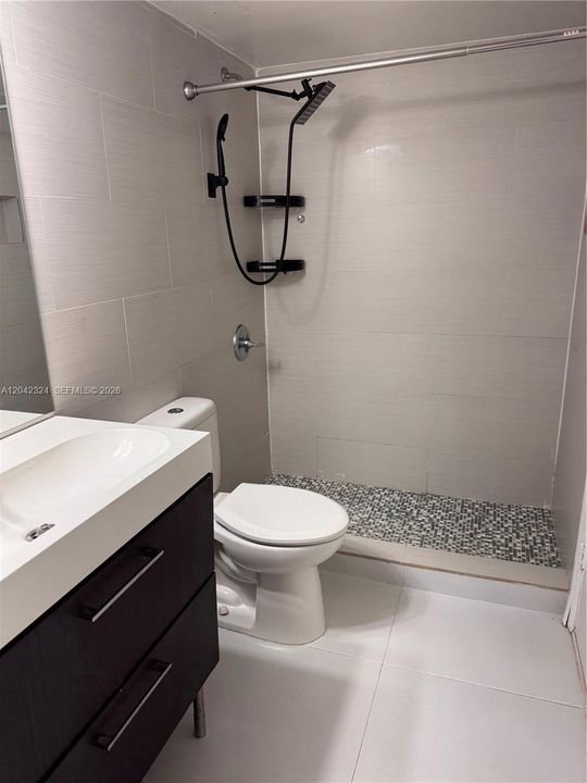 В аренду: $2,050 (1 спален, 1 ванн, 851 Квадратных фут)
