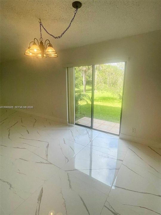 В аренду: $2,400 (2 спален, 2 ванн, 1231 Квадратных фут)