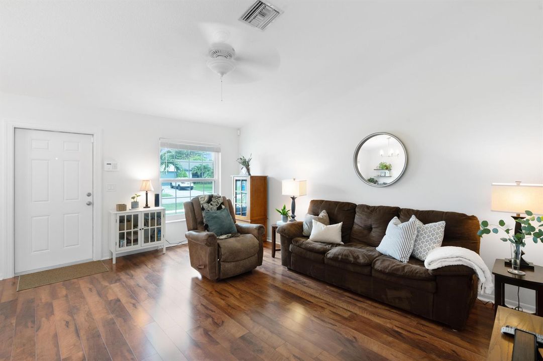 1450 Denlow-7