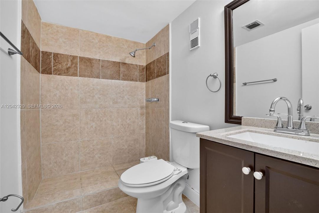 For Sale: $249,900 (2 beds, 2 baths, 1015 Square Feet)
