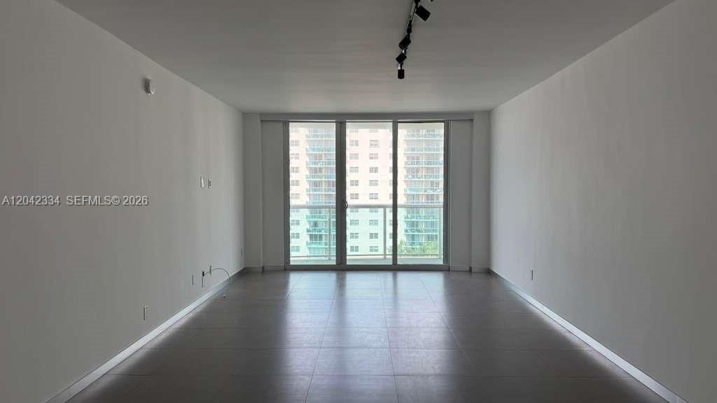 En Venta: $342,000 (1 camas, 1 baños, 1005 Pies cuadrados)