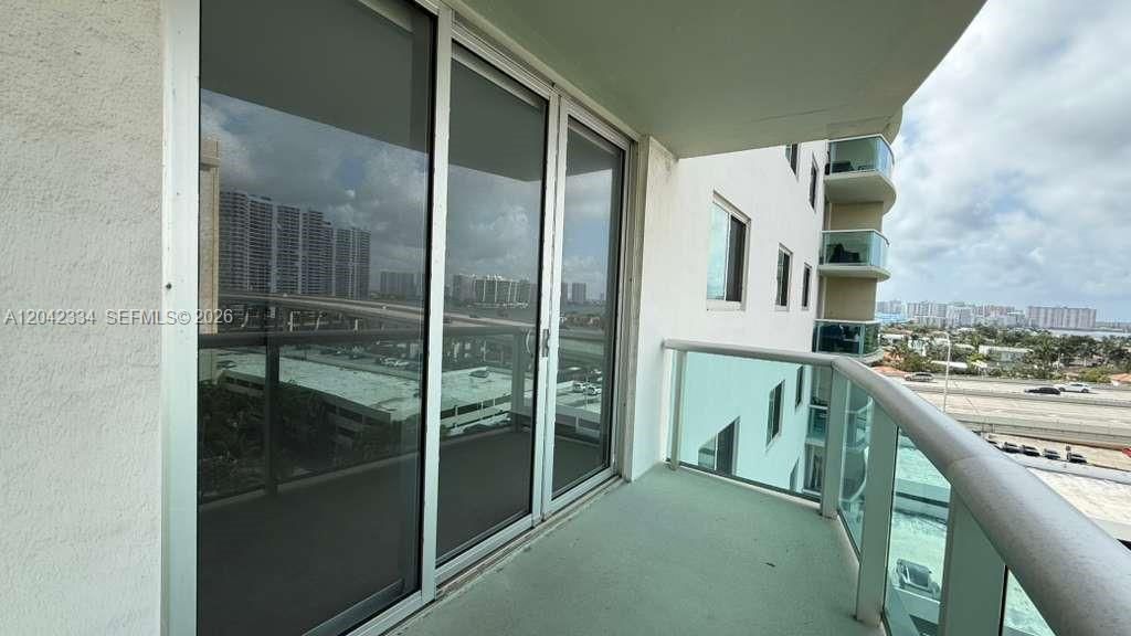 En Venta: $342,000 (1 camas, 1 baños, 1005 Pies cuadrados)