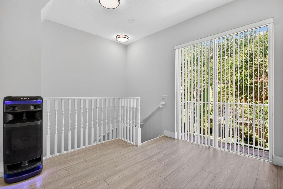 12-web-or-mls-2457-3104