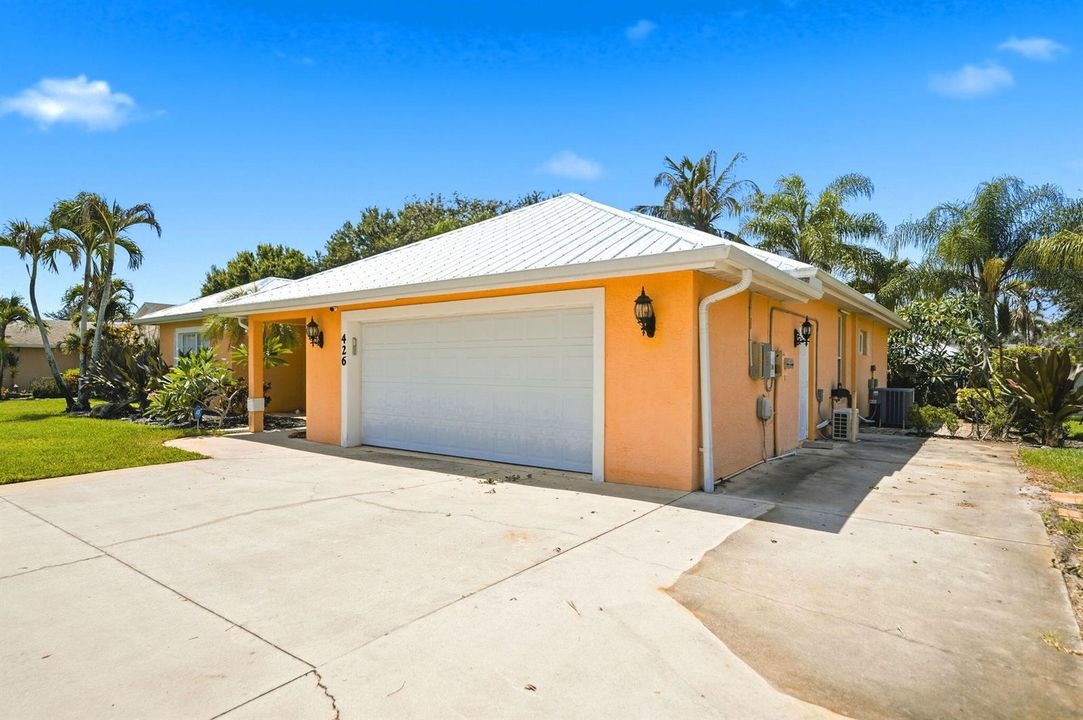 8-web-or-mls-426-ne-vanda-terrado