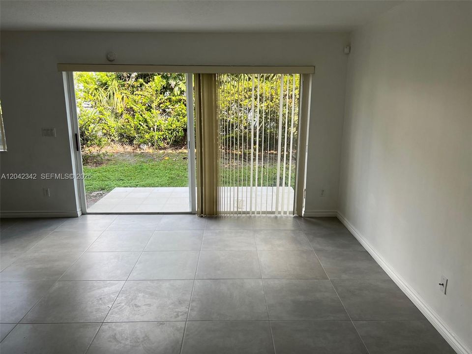 En Renta: $2,650 (3 camas, 2 baños, 1330 Pies cuadrados)