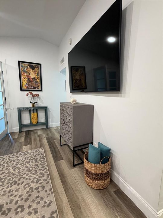 В аренду: $2,500 (1 спален, 1 ванн, 780 Квадратных фут)