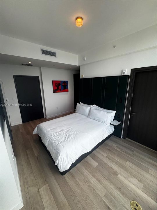 En Renta: $4,900 (2 camas, 2 baños, 977 Pies cuadrados)