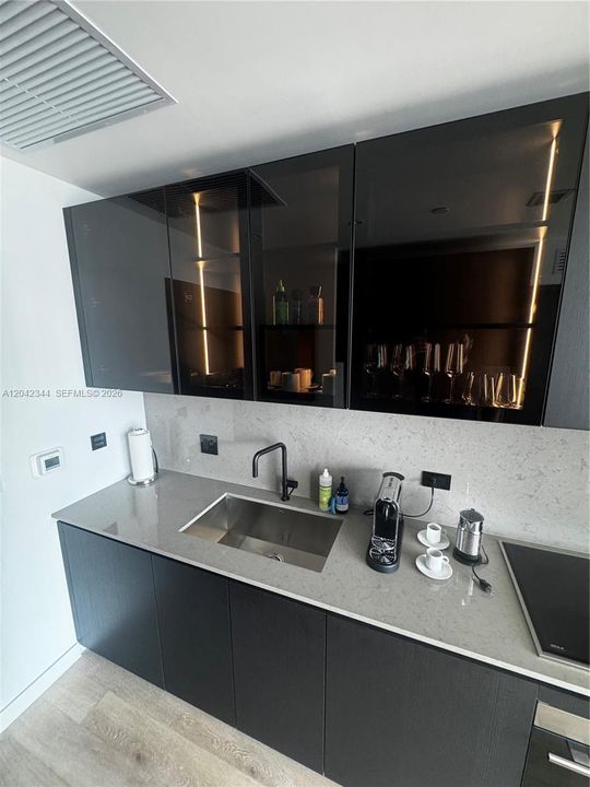 En Renta: $4,900 (2 camas, 2 baños, 977 Pies cuadrados)