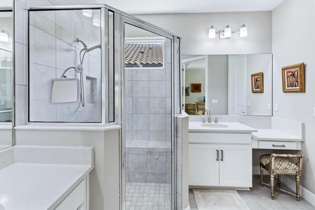 12828 SW Ambra Street-8