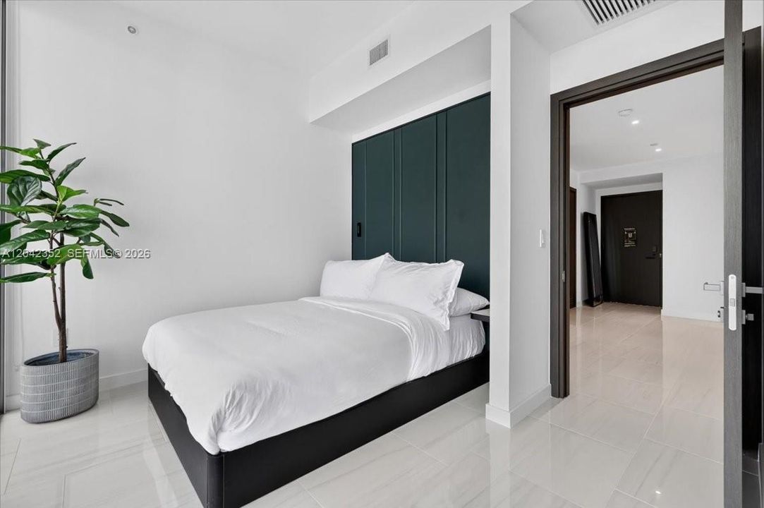 For Sale: $7,500,000 (4 beds, 4 baths, 2693 Square Feet)