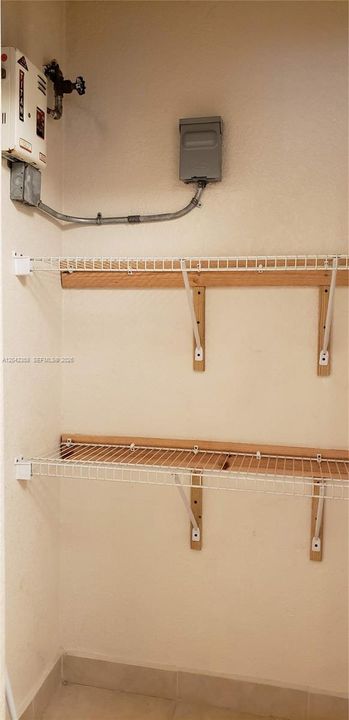 В аренду: $3,200 (3 спален, 2 ванн, 2320 Квадратных фут)