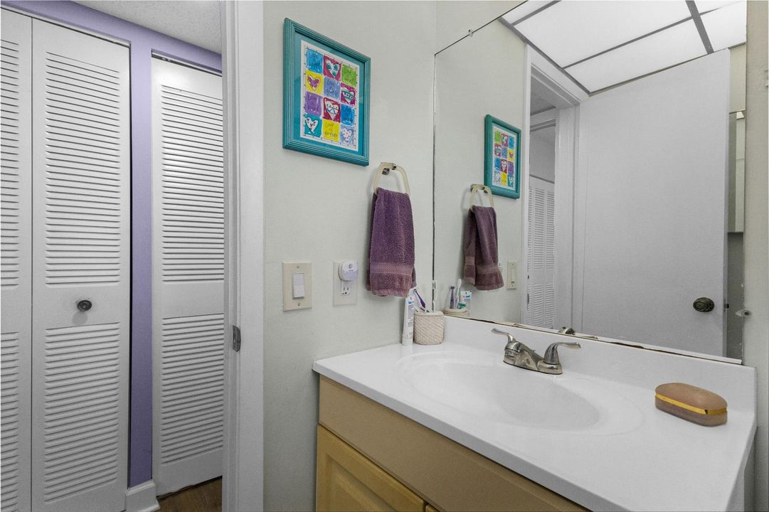 AccuTour_01 6870-royal-palm-blvd-026