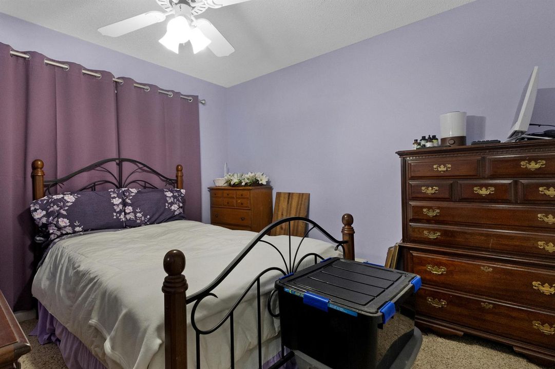 AccuTour_01 6870-royal-palm-blvd-024