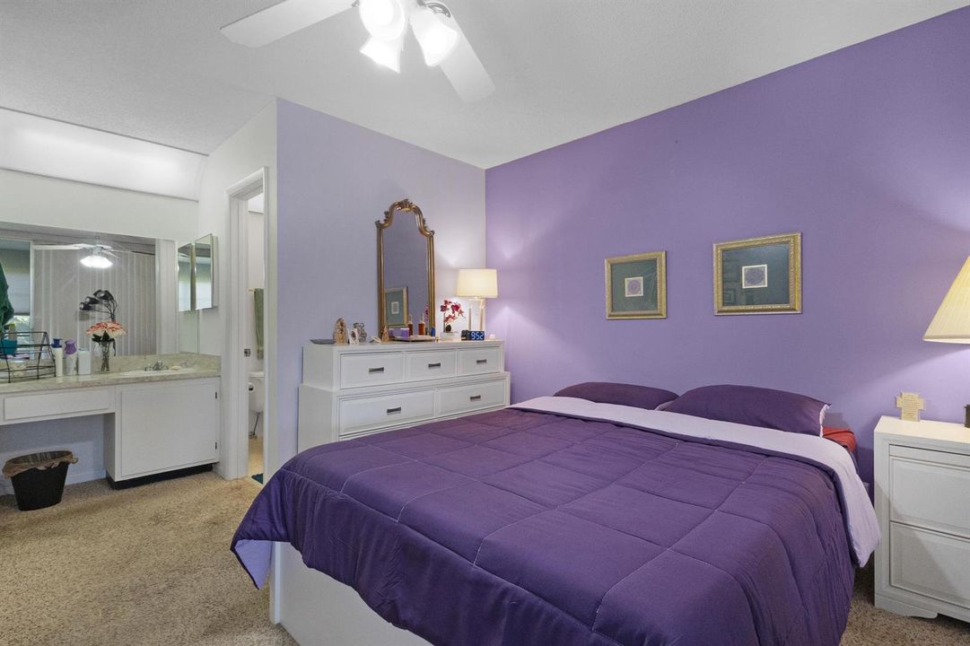 AccuTour_01 6870-royal-palm-blvd-018