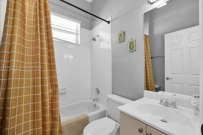 В аренду: $3,400 (4 спален, 3 ванн, 2073 Квадратных фут)