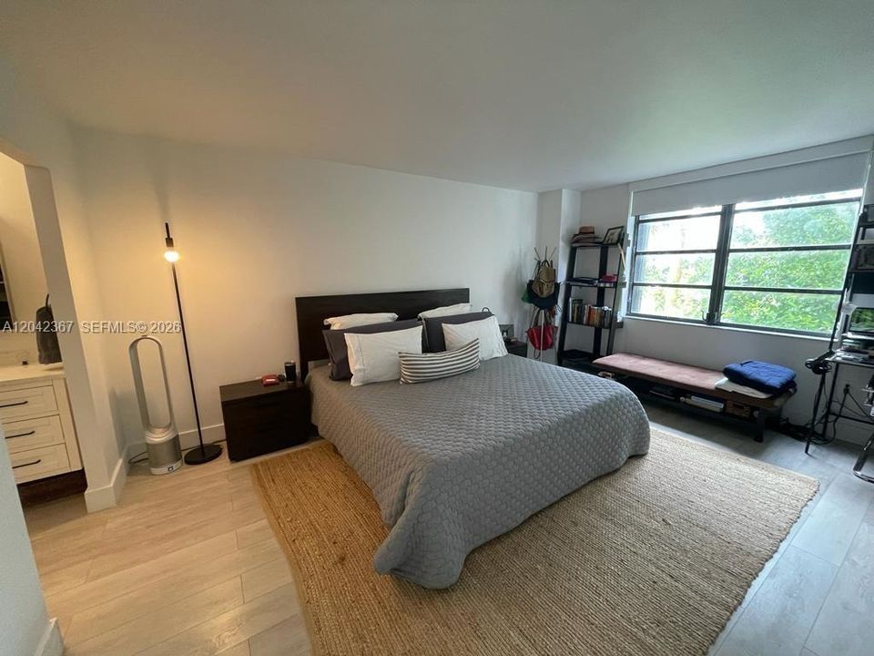 В аренду: $3,200 (1 спален, 1 ванн, 930 Квадратных фут)
