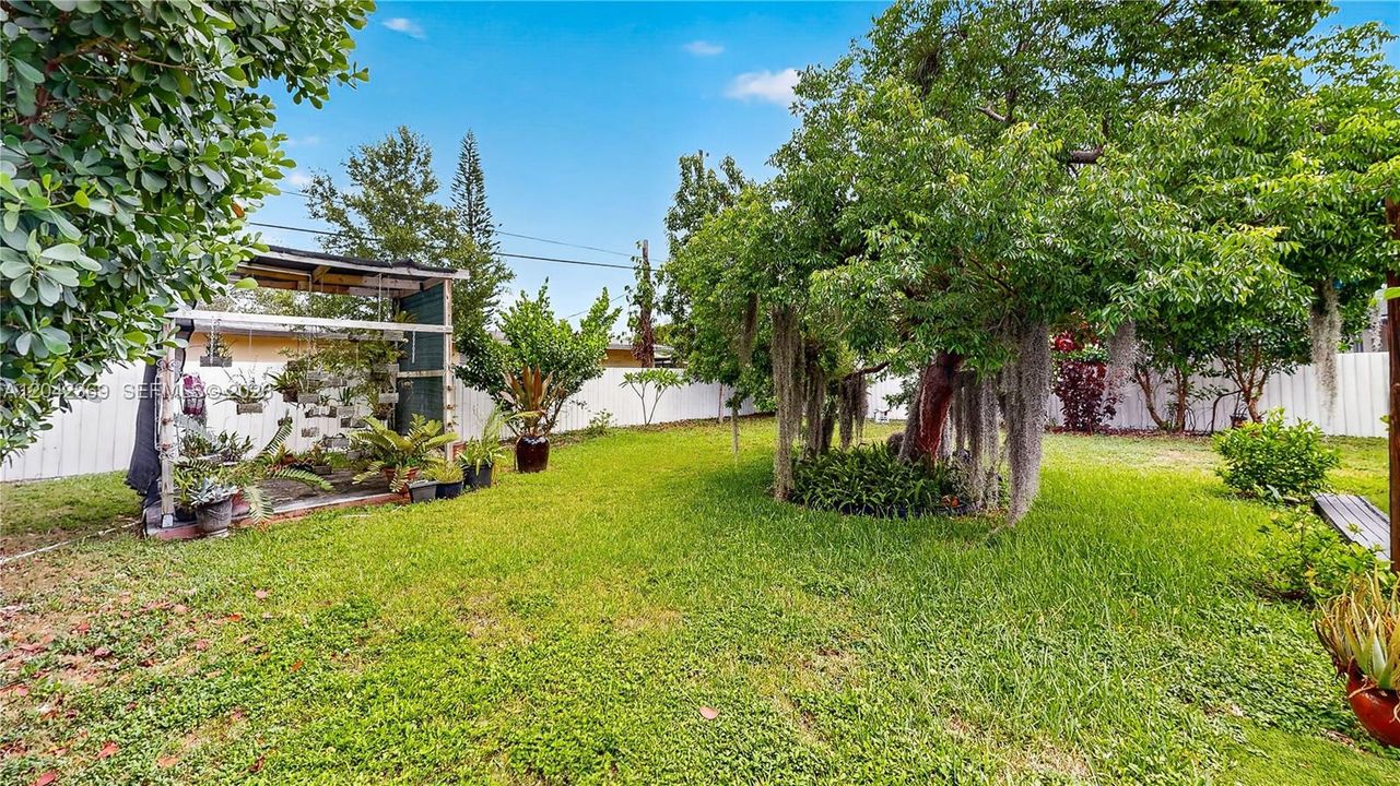 На продажу: $570,000 (4 спален, 3 ванн, 2071 Квадратных фут)