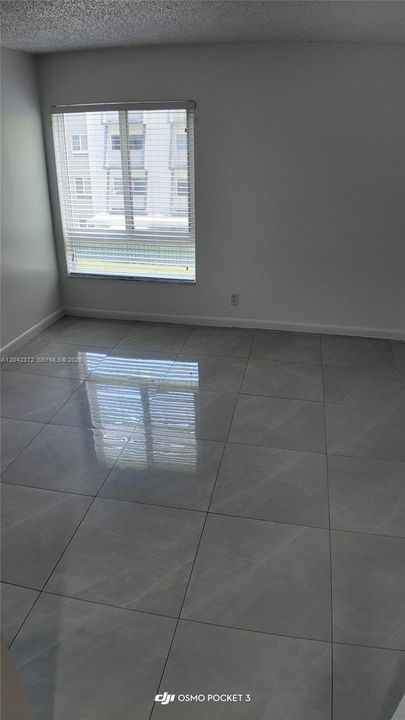 В аренду: $2,132 (3 спален, 1 ванн, 223601 Квадратных фут)