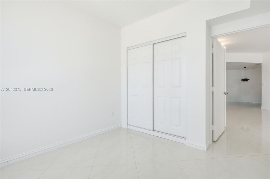 В аренду: $3,200 (2 спален, 2 ванн, 1075 Квадратных фут)