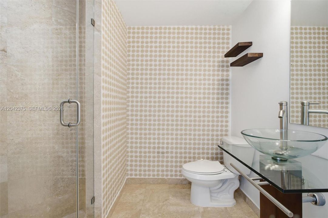 В аренду: $3,200 (2 спален, 2 ванн, 1075 Квадратных фут)