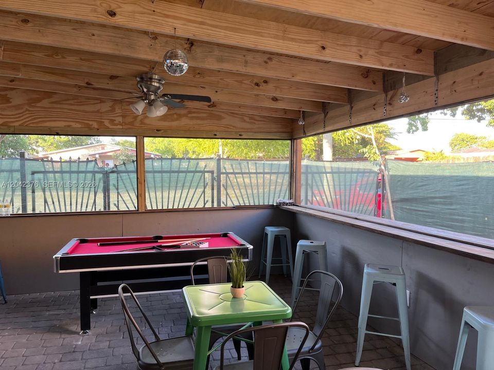 For Sale: $499,000 (7 beds, 3 baths, 1253 Square Feet)