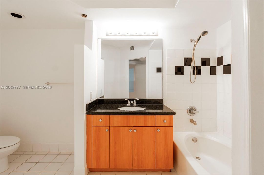 В аренду: $3,400 (1 спален, 1 ванн, 793 Квадратных фут)