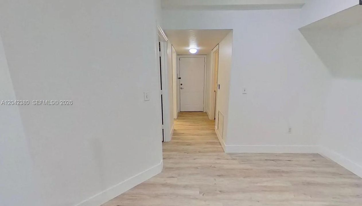 В аренду: $2,200 (1 спален, 1 ванн, 800 Квадратных фут)