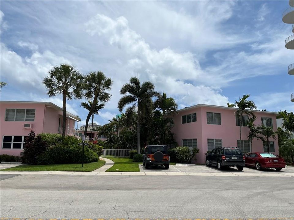 BEACH SHORE APTS.