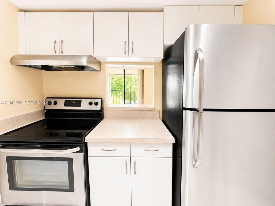 For Rent: $1,850 (1 beds, 1 baths, 614 Square Feet)