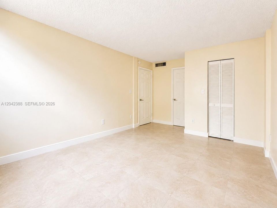For Rent: $1,850 (1 beds, 1 baths, 614 Square Feet)
