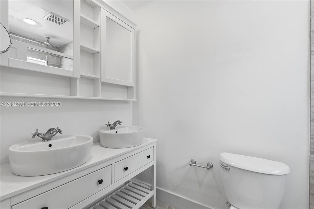 На продажу: $949,000 (5 спален, 3 ванн, 2306 Квадратных фут)