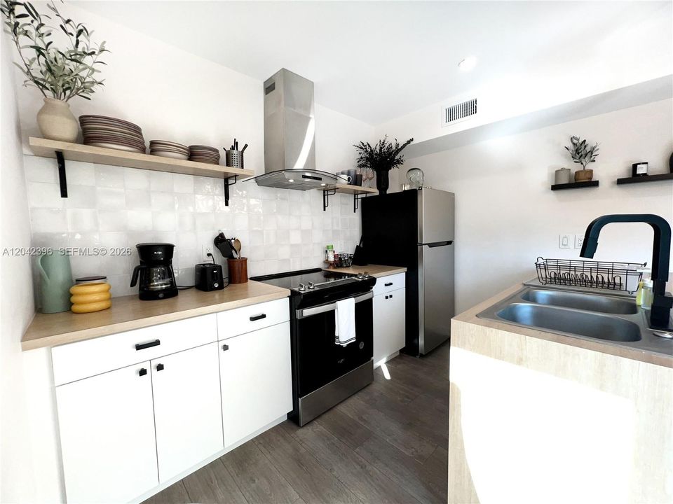 В аренду: $4,500 (4 спален, 3 ванн, 0 Квадратных фут)