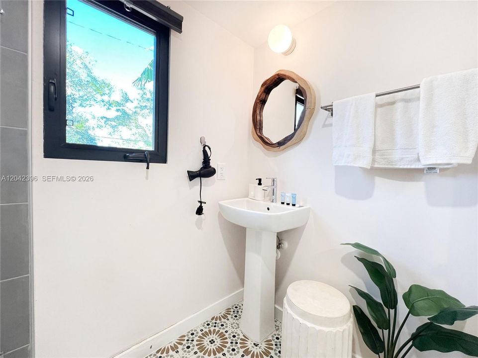 В аренду: $4,500 (4 спален, 3 ванн, 0 Квадратных фут)