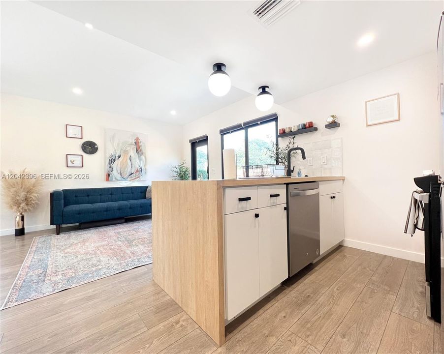 В аренду: $4,500 (4 спален, 3 ванн, 0 Квадратных фут)