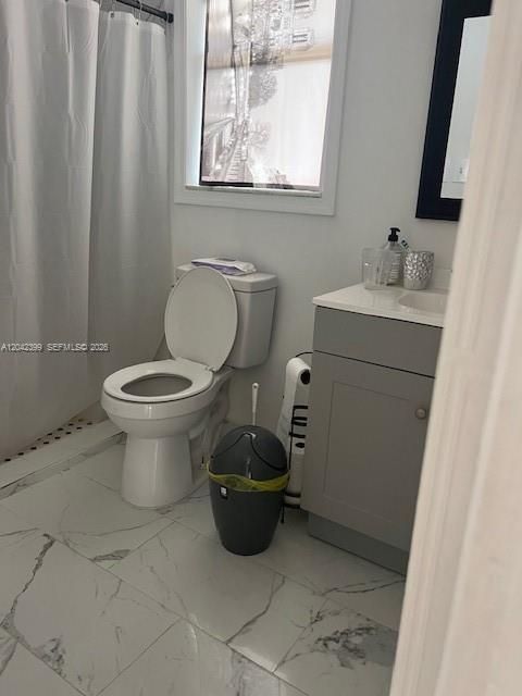 На продажу: $112,000 (1 спален, 1 ванн, 640 Квадратных фут)