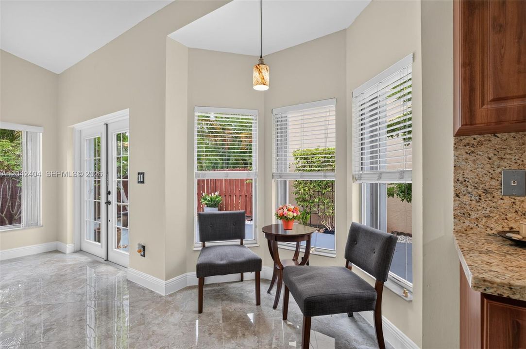 Eat-in breakfast nook.