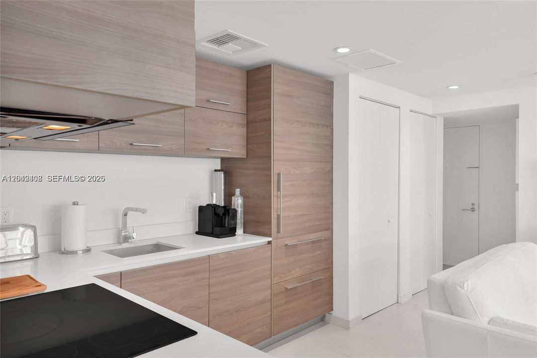 В аренду: $3,500 (1 спален, 1 ванн, 570 Квадратных фут)