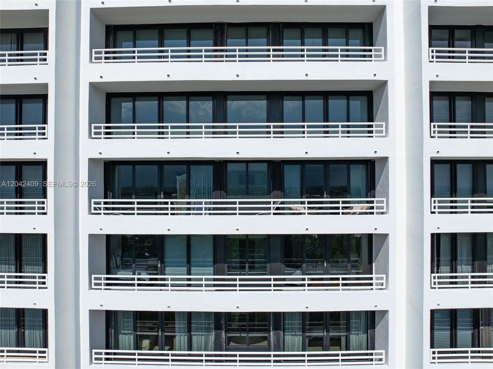 На продажу: $2,130,000 (2 спален, 2 ванн, 2156 Квадратных фут)