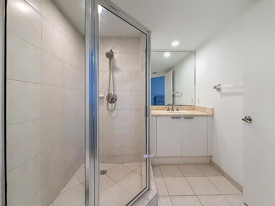 14951 Royal Oaks Lane #505-27
