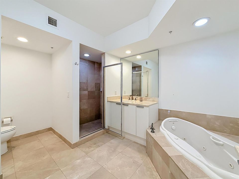14951 Royal Oaks Lane #505-33
