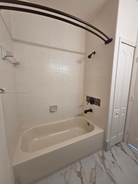 В аренду: $2,600 (3 спален, 2 ванн, 1076 Квадратных фут)
