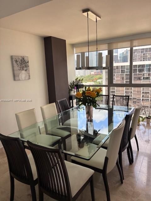 В аренду: $4,950 (2 спален, 2 ванн, 1666 Квадратных фут)
