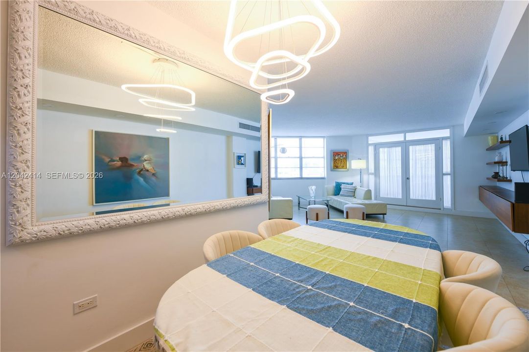 В аренду: $3,500 (2 спален, 2 ванн, 990 Квадратных фут)